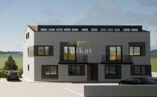 Appartamento con due camere da letto e giardino, piano terra